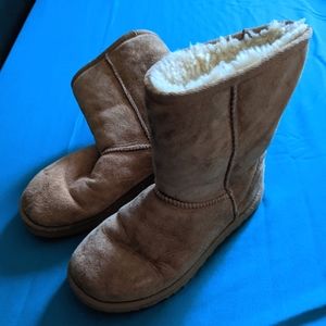 UGG Classic Short Boots